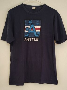 Men's Short Sleeve Graphic Tee in Navy